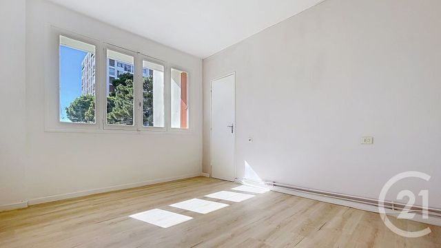 Appartement F3 à louer - 3 pièces - 71.07 m2 - PERPIGNAN - 66 - LANGUEDOC-ROUSSILLON - Century 21 Terres Catalanes