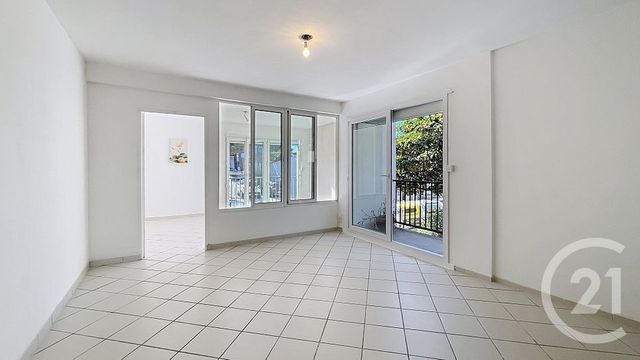 Appartement F3 à louer - 3 pièces - 71.07 m2 - PERPIGNAN - 66 - LANGUEDOC-ROUSSILLON - Century 21 Terres Catalanes