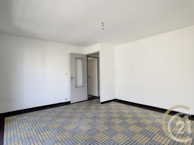 Appartement F3 à vendre - 3 pièces - 58.9 m2 - PERPIGNAN - 66 - LANGUEDOC-ROUSSILLON - Century 21 Terres Catalanes Appartement F3 à vendre - 3 pièces - 58.9 m2 - PERPIGNAN - 66 - LANGUEDOC-ROUSSILLON - Century 21 Terres Catalanes