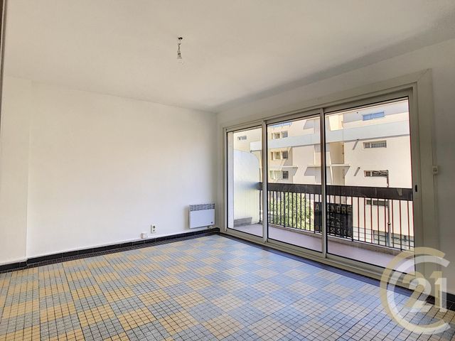 Appartement F3 à vendre - 3 pièces - 58.9 m2 - PERPIGNAN - 66 - LANGUEDOC-ROUSSILLON - Century 21 Terres Catalanes Appartement F3 à vendre - 3 pièces - 58.9 m2 - PERPIGNAN - 66 - LANGUEDOC-ROUSSILLON - Century 21 Terres Catalanes