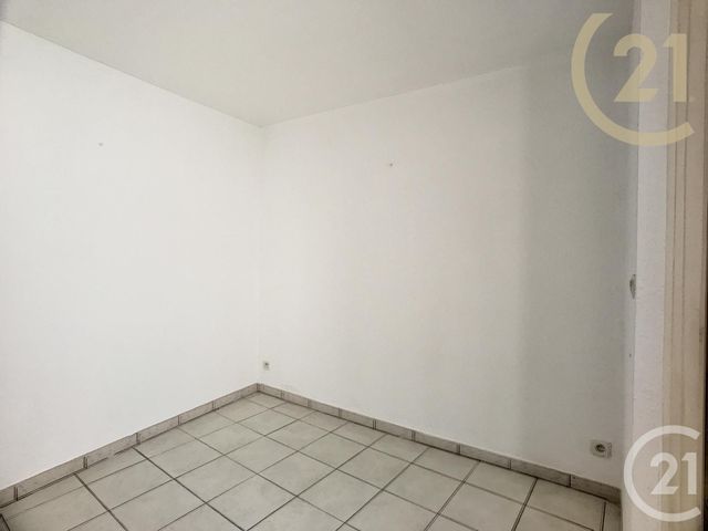 Afficher la photo en grand Appartement F3 à louer - 3 pièces - 57.0 m2 - THUIR - 66 - LANGUEDOC-ROUSSILLON - Century 21 Terres Catalanes