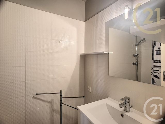 Afficher la photo en grand Appartement F3 à louer - 3 pièces - 57.0 m2 - THUIR - 66 - LANGUEDOC-ROUSSILLON - Century 21 Terres Catalanes