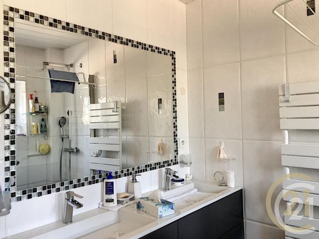 Afficher la photo en grand Appartement F4 à vendre - 4 pièces - 110.72 m2 - PERPIGNAN - 66 - LANGUEDOC-ROUSSILLON - Century 21 Terres Catalanes