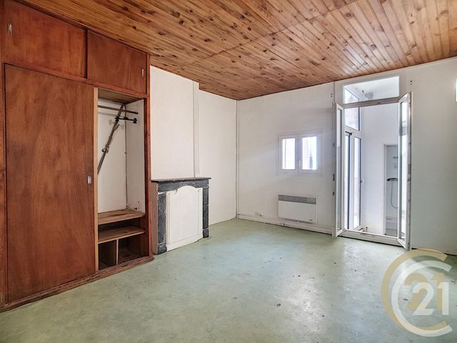 Appartement F3 à vendre - 3 pièces - 72.44 m2 - THUIR - 66 - LANGUEDOC-ROUSSILLON - Century 21 Terres Catalanes Appartement F3 à vendre - 3 pièces - 72.44 m2 - THUIR - 66 - LANGUEDOC-ROUSSILLON - Century 21 Terres Catalanes