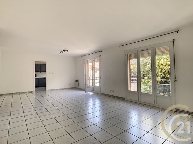 Appartement F4 à vendre - 4 pièces - 93.51 m2 - PERPIGNAN - 66 - LANGUEDOC-ROUSSILLON - Century 21 Terres Catalanes Appartement F4 à vendre - 4 pièces - 93.51 m2 - PERPIGNAN - 66 - LANGUEDOC-ROUSSILLON - Century 21 Terres Catalanes