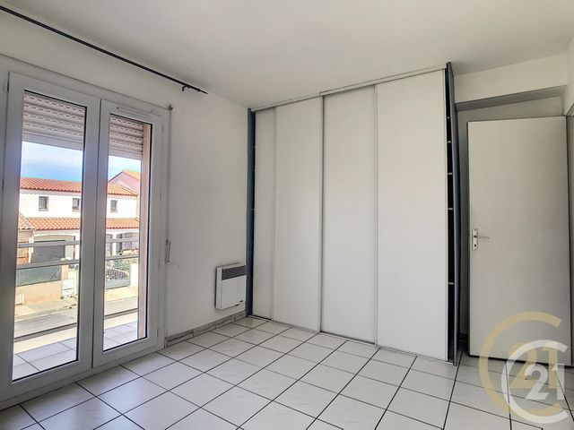Appartement F4 à vendre - 4 pièces - 93.51 m2 - PERPIGNAN - 66 - LANGUEDOC-ROUSSILLON - Century 21 Terres Catalanes Appartement F4 à vendre - 4 pièces - 93.51 m2 - PERPIGNAN - 66 - LANGUEDOC-ROUSSILLON - Century 21 Terres Catalanes