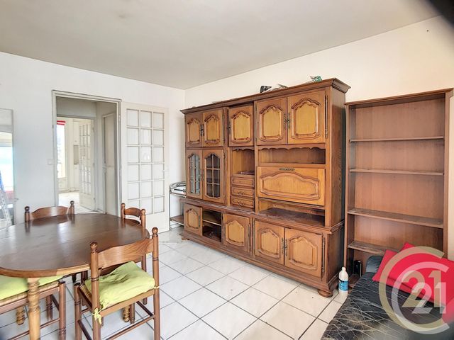 Appartement F3 à vendre - 3 pièces - 73.59 m2 - PERPIGNAN - 66 - LANGUEDOC-ROUSSILLON - Century 21 Terres Catalanes Appartement F3 à vendre - 3 pièces - 73.59 m2 - PERPIGNAN - 66 - LANGUEDOC-ROUSSILLON - Century 21 Terres Catalanes