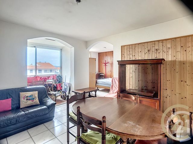Appartement F3 à vendre - 3 pièces - 73.59 m2 - PERPIGNAN - 66 - LANGUEDOC-ROUSSILLON - Century 21 Terres Catalanes Appartement F3 à vendre - 3 pièces - 73.59 m2 - PERPIGNAN - 66 - LANGUEDOC-ROUSSILLON - Century 21 Terres Catalanes