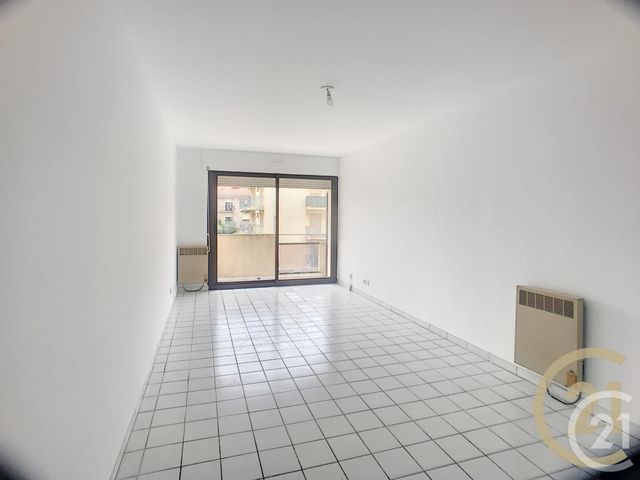 Appartement F3 à vendre - 3 pièces - 72.53 m2 - PERPIGNAN - 66 - LANGUEDOC-ROUSSILLON - Century 21 Terres Catalanes Appartement F3 à vendre - 3 pièces - 72.53 m2 - PERPIGNAN - 66 - LANGUEDOC-ROUSSILLON - Century 21 Terres Catalanes