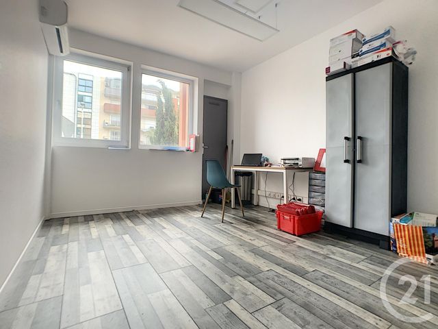 entreprise à louer - 12.0 m2 - PERPIGNAN - 66 - LANGUEDOC-ROUSSILLON - Century 21 Terres Catalanes entreprise à louer - 12.0 m2 - PERPIGNAN - 66 - LANGUEDOC-ROUSSILLON - Century 21 Terres Catalanes