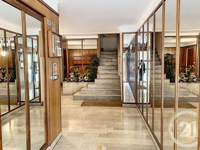 Afficher la photo en grand Appartement F4 à vendre - 4 pièces - 151.85 m2 - PERPIGNAN - 66 - LANGUEDOC-ROUSSILLON - Century 21 Terres Catalanes