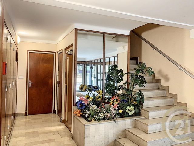 Afficher la photo en grand Appartement F4 à vendre - 4 pièces - 151.85 m2 - PERPIGNAN - 66 - LANGUEDOC-ROUSSILLON - Century 21 Terres Catalanes