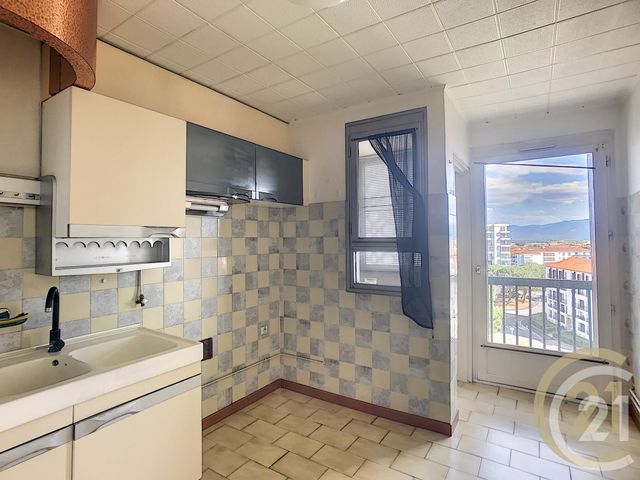 Afficher la photo en grand Appartement F3 à vendre - 4 pièces - 80.89 m2 - PERPIGNAN - 66 - LANGUEDOC-ROUSSILLON - Century 21 Terres Catalanes