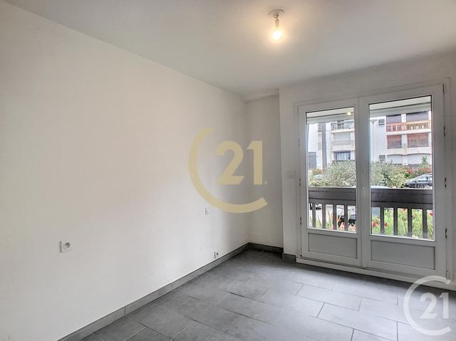 Afficher la photo en grand Appartement F3 à vendre - 3 pièces - 63.51 m2 - PERPIGNAN - 66 - LANGUEDOC-ROUSSILLON - Century 21 Terres Catalanes