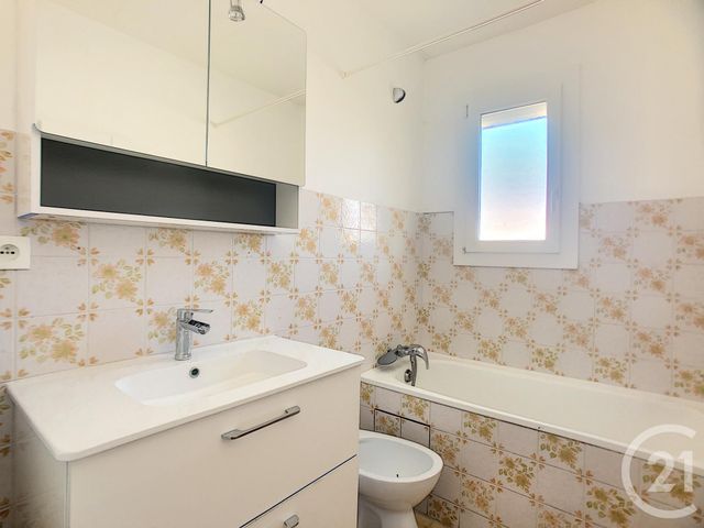 Afficher la photo en grand Appartement F2 à vendre - 2 pièces - 49.54 m2 - PERPIGNAN - 66 - LANGUEDOC-ROUSSILLON - Century 21 Terres Catalanes