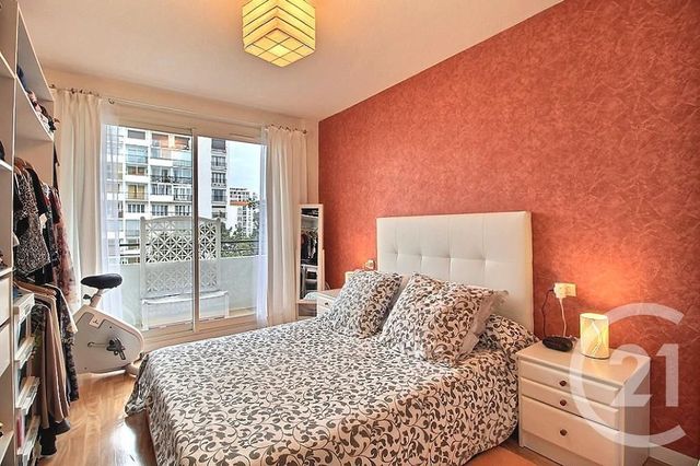 Afficher la photo en grand Appartement F3 à vendre - 3 pièces - 84.85 m2 - PERPIGNAN - 66 - LANGUEDOC-ROUSSILLON - Century 21 Terres Catalanes