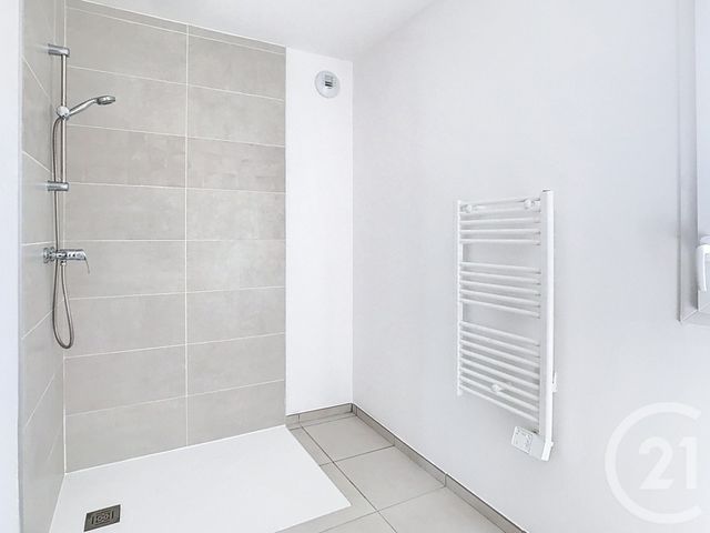 Appartement T3 à louer - 3 pièces - 67.68 m2 - PERPIGNAN - 66 - LANGUEDOC-ROUSSILLON - Century 21 Terres Catalanes