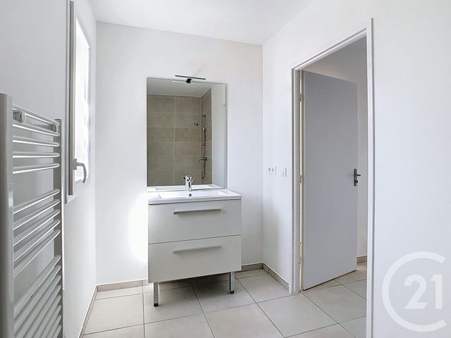 Appartement T3 à louer - 3 pièces - 67.68 m2 - PERPIGNAN - 66 - LANGUEDOC-ROUSSILLON - Century 21 Terres Catalanes