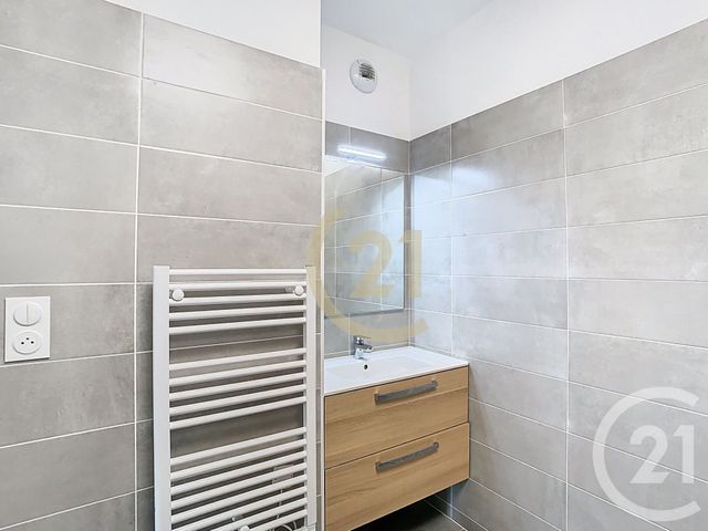 Appartement F3 à vendre - 3 pièces - 55.1 m2 - VILLENEUVE DE LA RAHO - 66 - LANGUEDOC-ROUSSILLON - Century 21 Terres Catalanes
