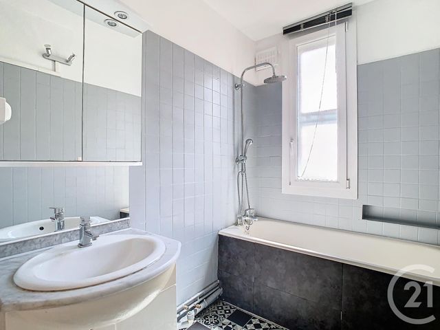 Afficher la photo en grand Appartement F3 à louer - 3 pièces - 69.11 m2 - PERPIGNAN - 66 - LANGUEDOC-ROUSSILLON - Century 21 Terres Catalanes