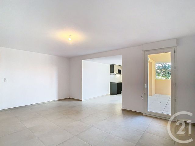 Afficher la photo en grand Appartement F3 à vendre - 3 pièces - 76.62 m2 - POLLESTRES - 66 - LANGUEDOC-ROUSSILLON - Century 21 Terres Catalanes