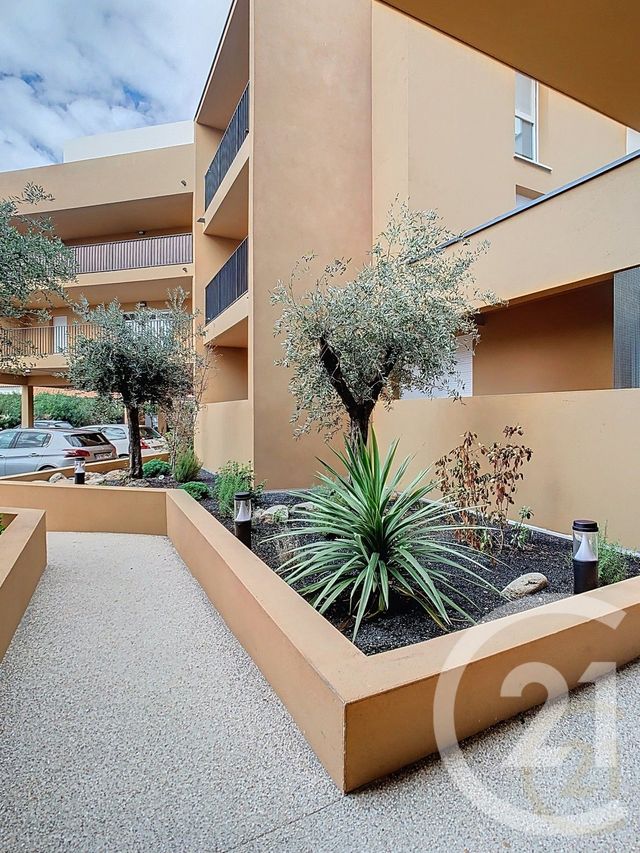 Afficher la photo en grand Appartement F3 à vendre - 3 pièces - 76.62 m2 - POLLESTRES - 66 - LANGUEDOC-ROUSSILLON - Century 21 Terres Catalanes