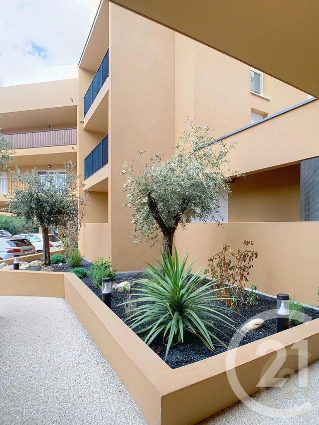 Afficher la photo en grand Appartement F3 à vendre - 3 pièces - 76.62 m2 - POLLESTRES - 66 - LANGUEDOC-ROUSSILLON - Century 21 Terres Catalanes
