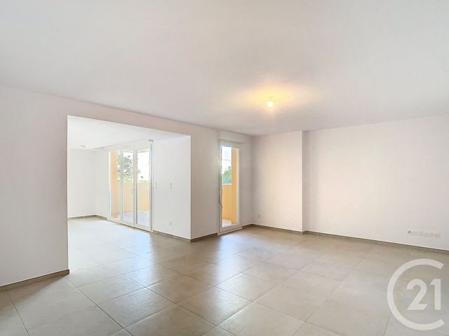 Afficher la photo en grand Appartement F3 à vendre - 3 pièces - 76.62 m2 - POLLESTRES - 66 - LANGUEDOC-ROUSSILLON - Century 21 Terres Catalanes