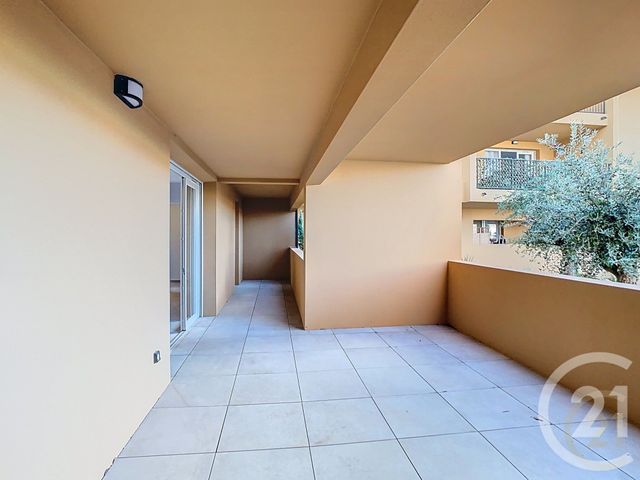 Afficher la photo en grand Appartement F3 à vendre - 3 pièces - 65.45 m2 - POLLESTRES - 66 - LANGUEDOC-ROUSSILLON - Century 21 Terres Catalanes