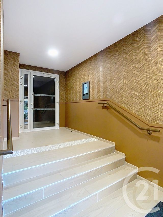 Afficher la photo en grand Appartement F3 à vendre - 3 pièces - 65.45 m2 - POLLESTRES - 66 - LANGUEDOC-ROUSSILLON - Century 21 Terres Catalanes