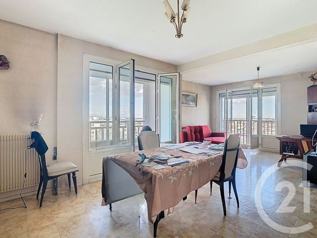 Afficher la photo en grand Appartement T3 à vendre - 3 pièces - 84.95 m2 - PERPIGNAN - 66 - LANGUEDOC-ROUSSILLON - Century 21 Terres Catalanes
