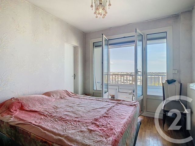 Afficher la photo en grand Appartement T3 à vendre - 3 pièces - 84.95 m2 - PERPIGNAN - 66 - LANGUEDOC-ROUSSILLON - Century 21 Terres Catalanes