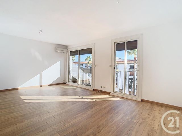Appartement F3 à louer - 3 pièces - 70.96 m2 - PERPIGNAN - 66 - LANGUEDOC-ROUSSILLON - Century 21 Terres Catalanes