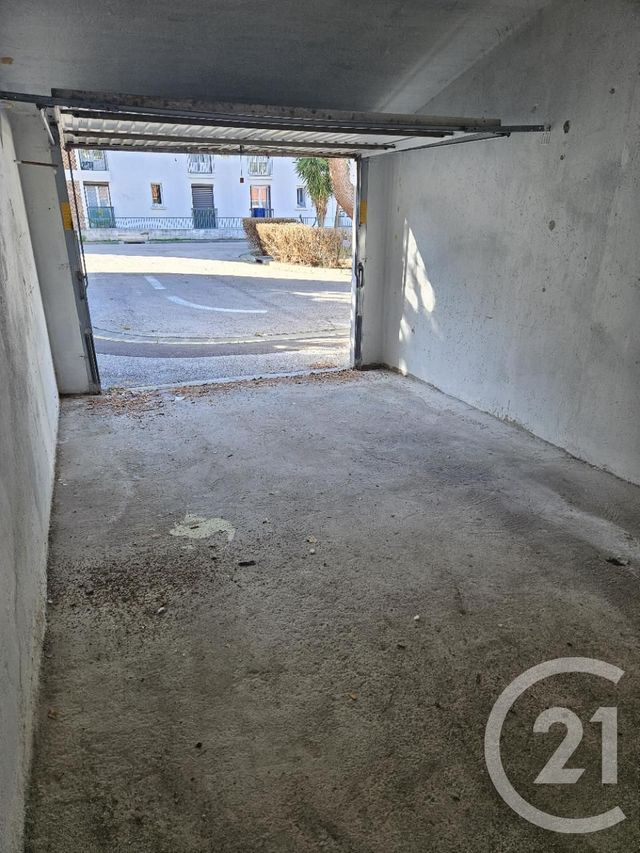 parking à louer - 16.5 m2 - PERPIGNAN - 66 - LANGUEDOC-ROUSSILLON - Century 21 Terres Catalanes