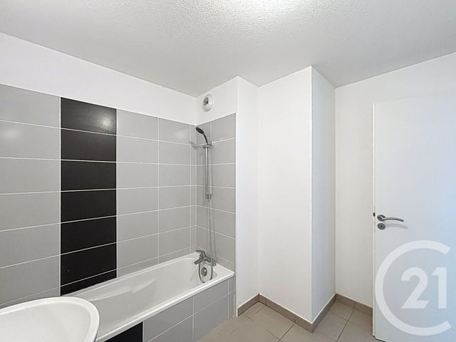 Appartement F3 à louer - 3 pièces - 59.86 m2 - PERPIGNAN - 66 - LANGUEDOC-ROUSSILLON - Century 21 Terres Catalanes