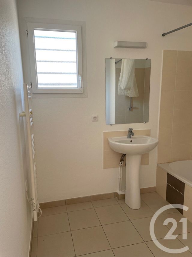 Appartement F3 à vendre - 3 pièces - 55.98 m2 - PERPIGNAN - 66 - LANGUEDOC-ROUSSILLON - Century 21 Terres Catalanes