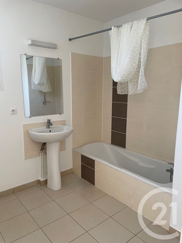 Appartement F3 à vendre - 3 pièces - 55.98 m2 - PERPIGNAN - 66 - LANGUEDOC-ROUSSILLON - Century 21 Terres Catalanes