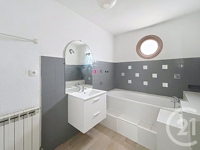 Appartement F2 à louer - 2 pièces - 53.4 m2 - PERPIGNAN - 66 - LANGUEDOC-ROUSSILLON - Century 21 Terres Catalanes