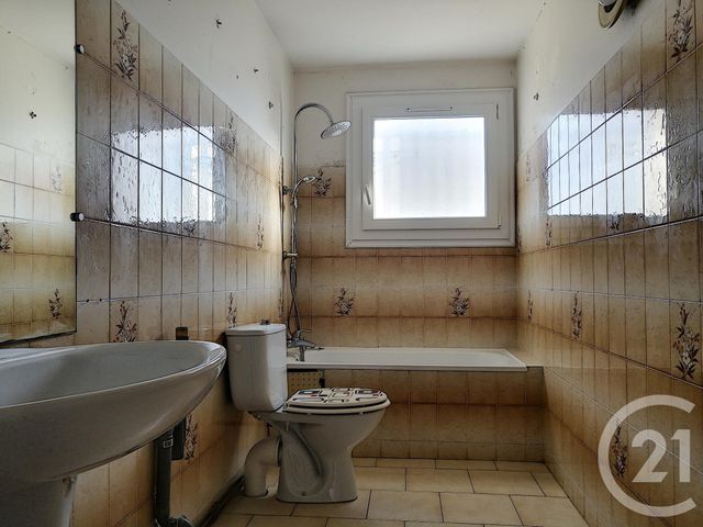 Appartement F3 à louer - 3 pièces - 69.93 m2 - PERPIGNAN - 66 - LANGUEDOC-ROUSSILLON - Century 21 Terres Catalanes