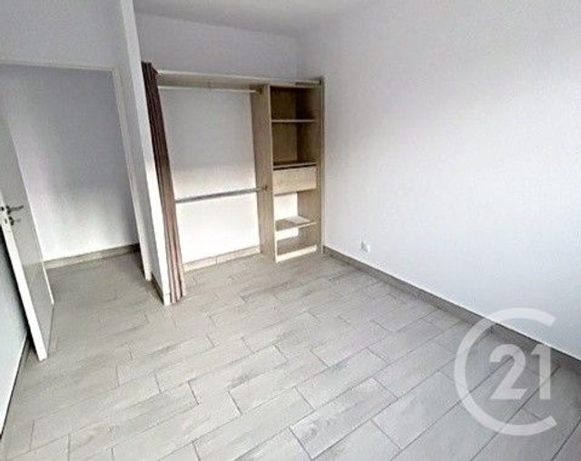 maison à louer - 4 pièces - 86.0 m2 - THUIR - 66 - LANGUEDOC-ROUSSILLON - Century 21 Terres Catalanes