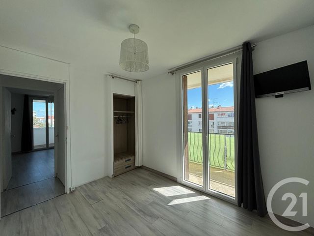 Appartement T5 à louer - 5 pièces - 82.74 m2 - PERPIGNAN - 66 - LANGUEDOC-ROUSSILLON - Century 21 Terres Catalanes