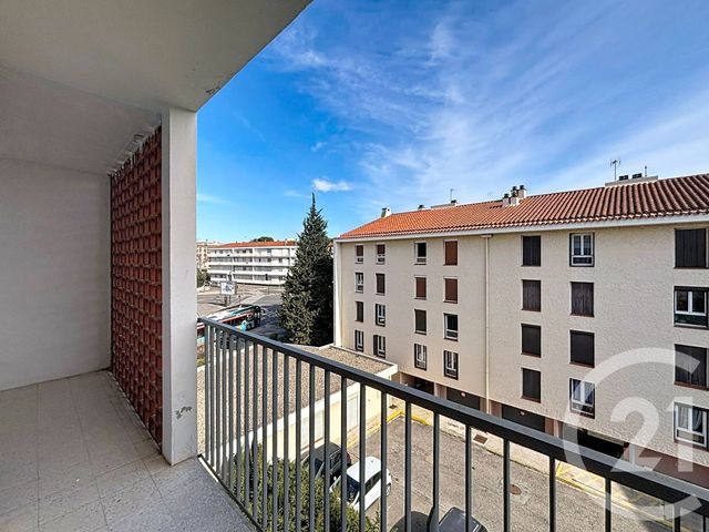 Appartement T3 à louer - 3 pièces - 77.52 m2 - PERPIGNAN - 66 - LANGUEDOC-ROUSSILLON - Century 21 Terres Catalanes