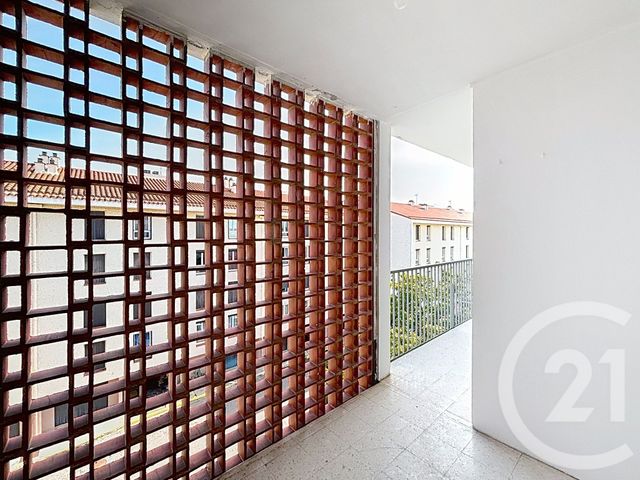 Appartement T3 à louer - 3 pièces - 77.52 m2 - PERPIGNAN - 66 - LANGUEDOC-ROUSSILLON - Century 21 Terres Catalanes