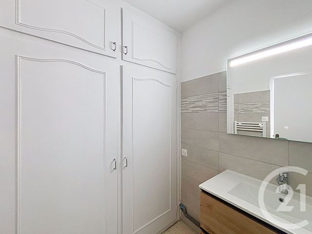 Appartement T3 à louer - 3 pièces - 77.52 m2 - PERPIGNAN - 66 - LANGUEDOC-ROUSSILLON - Century 21 Terres Catalanes