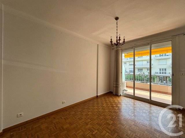 Appartement T3 à louer - 3 pièces - 82.51 m2 - PERPIGNAN - 66 - LANGUEDOC-ROUSSILLON - Century 21 Terres Catalanes