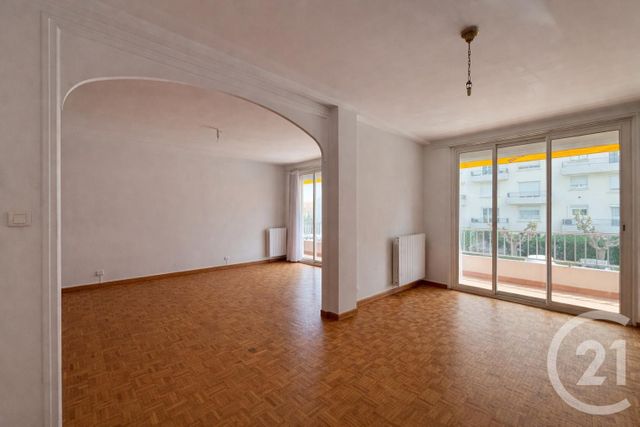 Appartement T3 à louer - 3 pièces - 82.51 m2 - PERPIGNAN - 66 - LANGUEDOC-ROUSSILLON - Century 21 Terres Catalanes