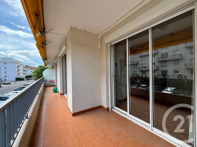 Appartement T3 à louer - 3 pièces - 82.51 m2 - PERPIGNAN - 66 - LANGUEDOC-ROUSSILLON - Century 21 Terres Catalanes