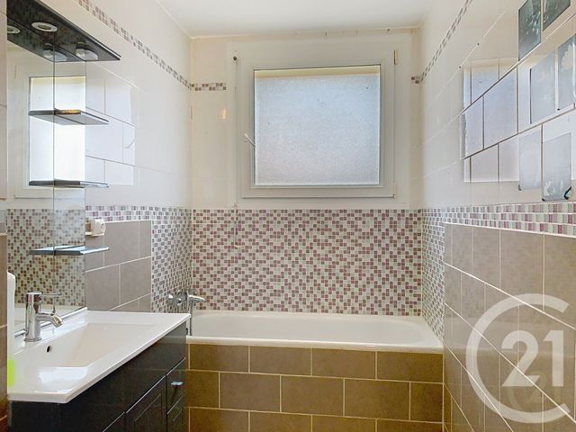 Appartement F3 à vendre - 3 pièces - 59.63 m2 - PERPIGNAN - 66 - LANGUEDOC-ROUSSILLON - Century 21 Terres Catalanes
