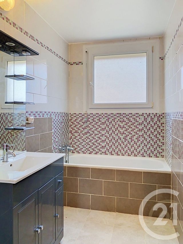 Appartement F3 à vendre - 3 pièces - 59.63 m2 - PERPIGNAN - 66 - LANGUEDOC-ROUSSILLON - Century 21 Terres Catalanes