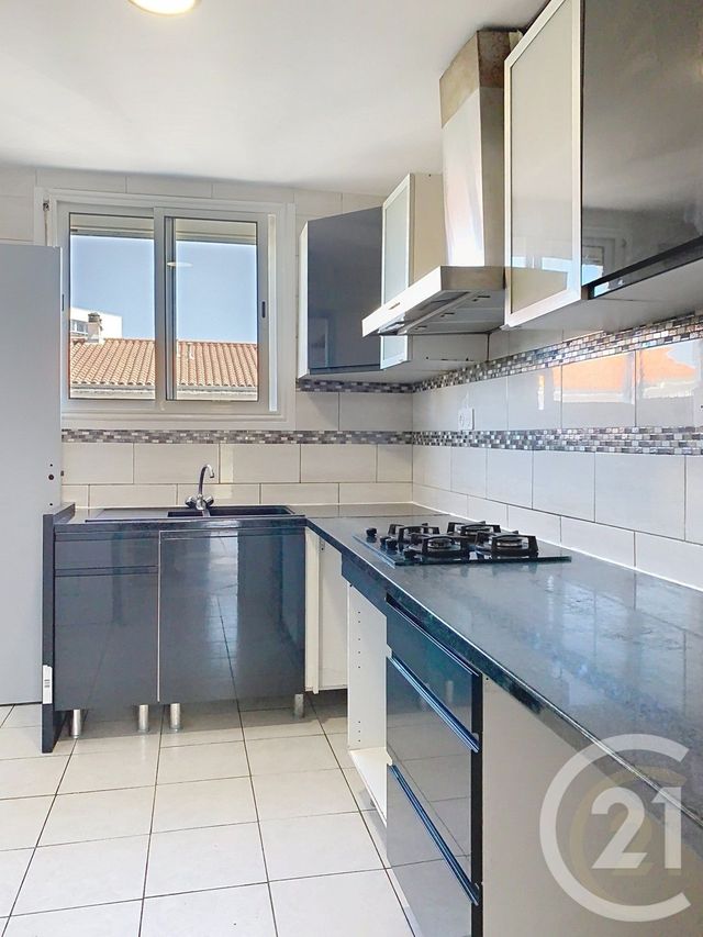 Appartement F3 à vendre - 3 pièces - 59.63 m2 - PERPIGNAN - 66 - LANGUEDOC-ROUSSILLON - Century 21 Terres Catalanes